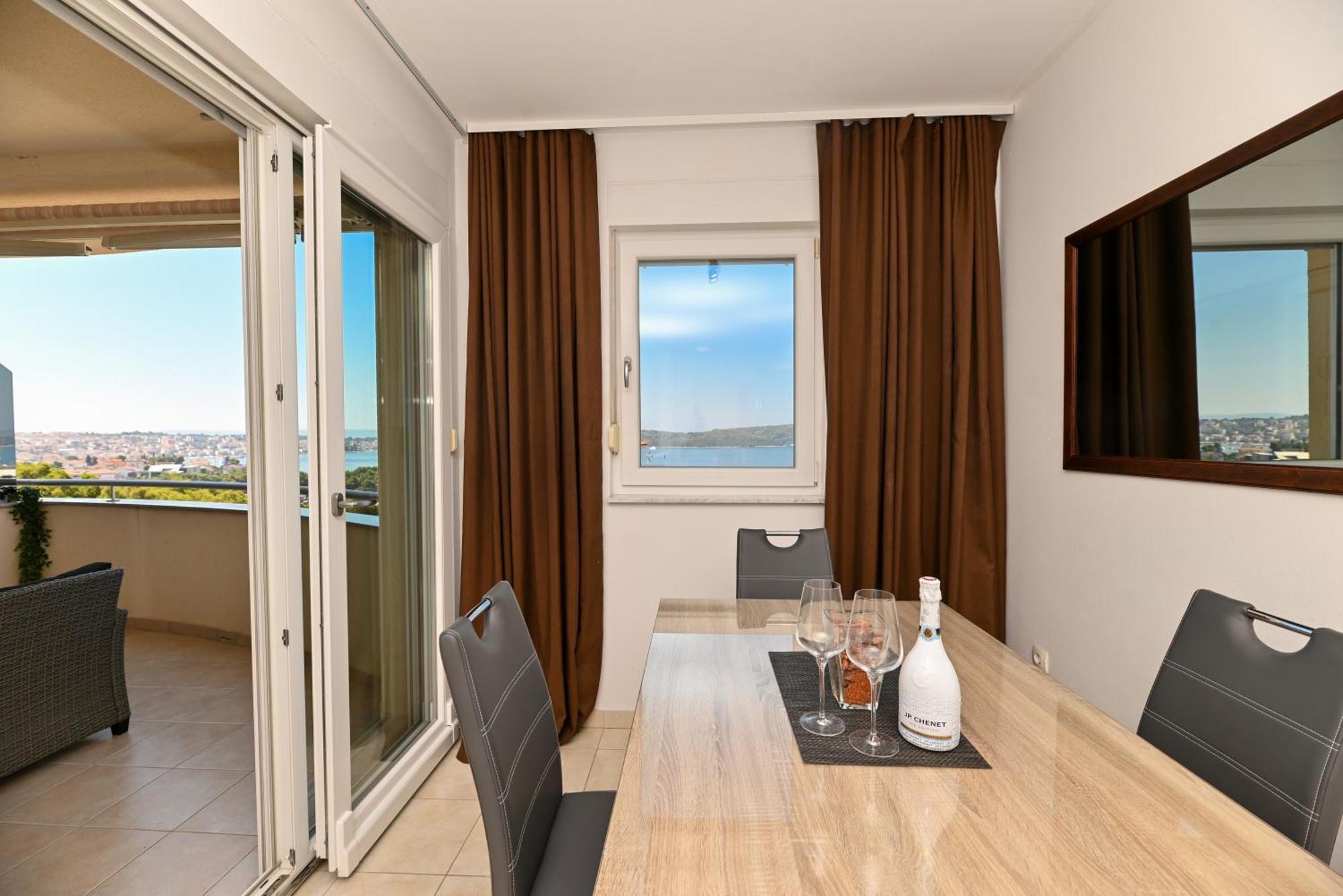 Sunny Place With Sea View Trogir Buitenkant foto