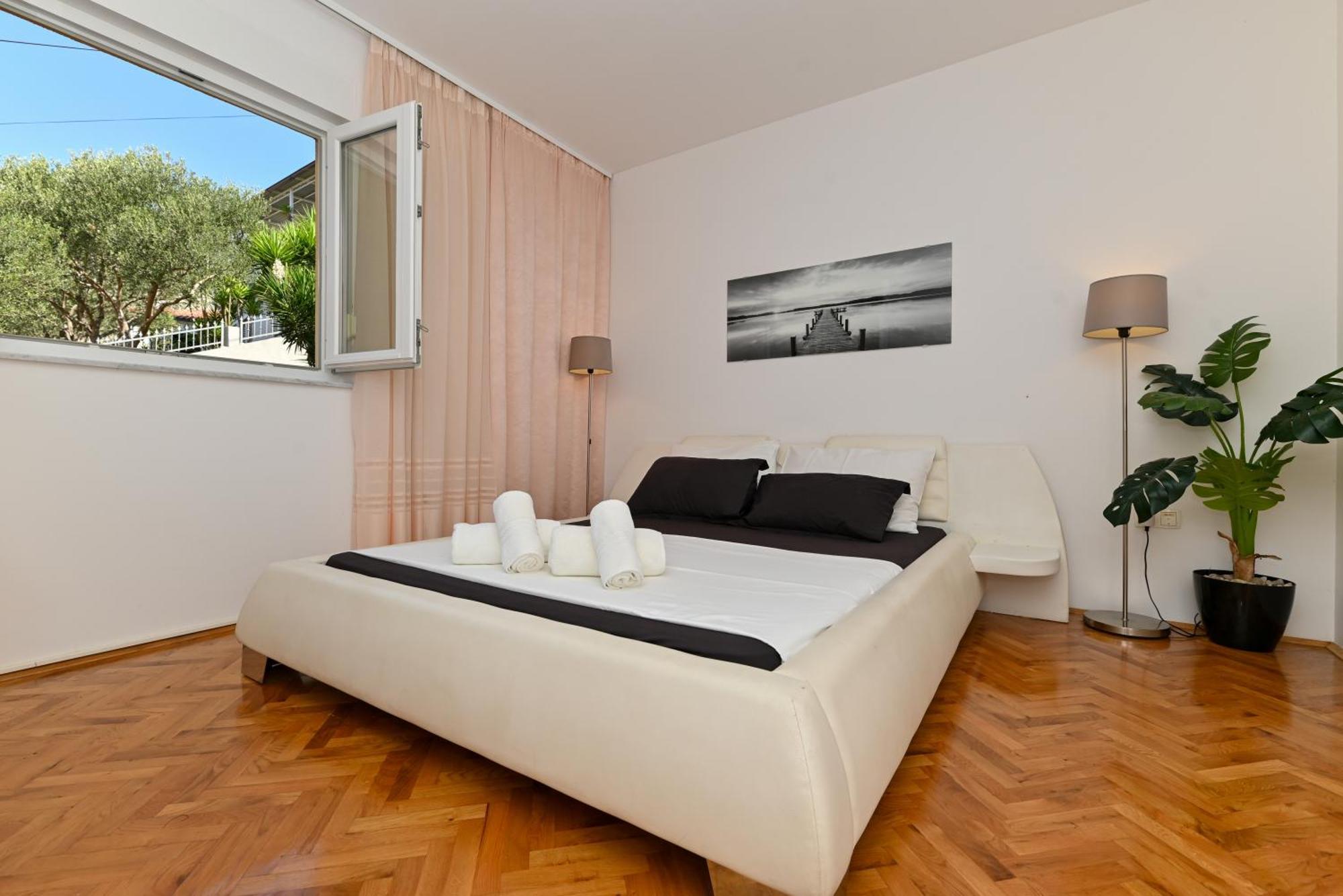Sunny Place With Sea View Trogir Buitenkant foto